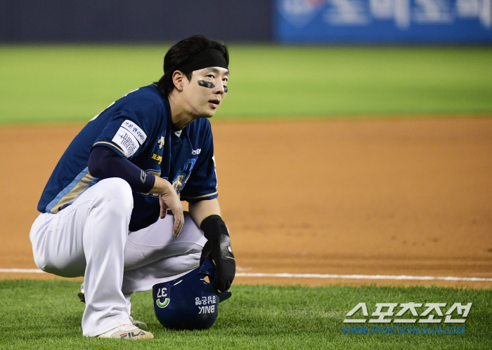 Lotte, which collapsed in the bullpen, is bogged down for five consecutive losses! NC, Park Gun-woo out of injury → Davidson final hit → Kim Sung-wook and back-to-back wedge shot '9-2 complete victory' 