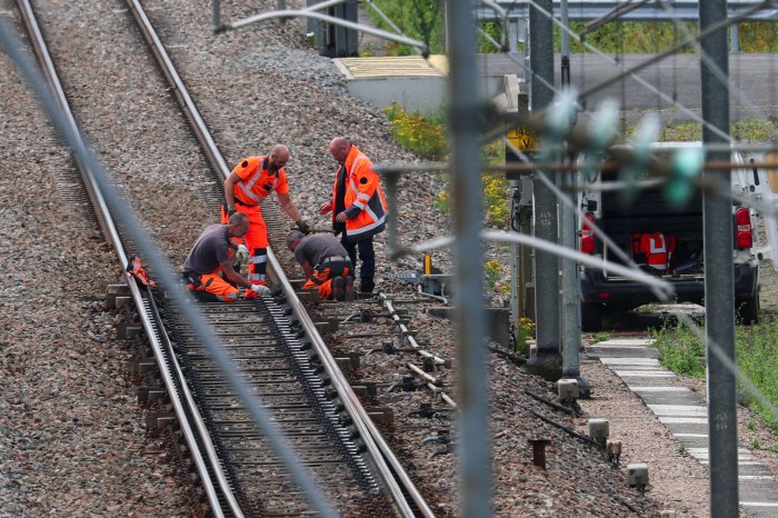 'Terrorism concerns?'A series of fires on French rail networks on opening day, Paris is 'super nervous'