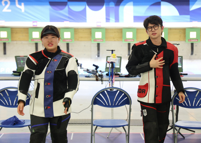 A valuable silver medal! Park Ha-joon and Geum Ji-hyun in the 10m mixed shooting, harvesting the first medal in South Korea!