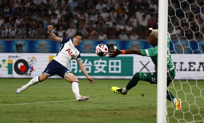 'Son Heung-min scored his first goal at last'Son Heung-min's daily heart letter 'Click ceremony Tottenham came from behind to beat Vissel Kobe 3-2