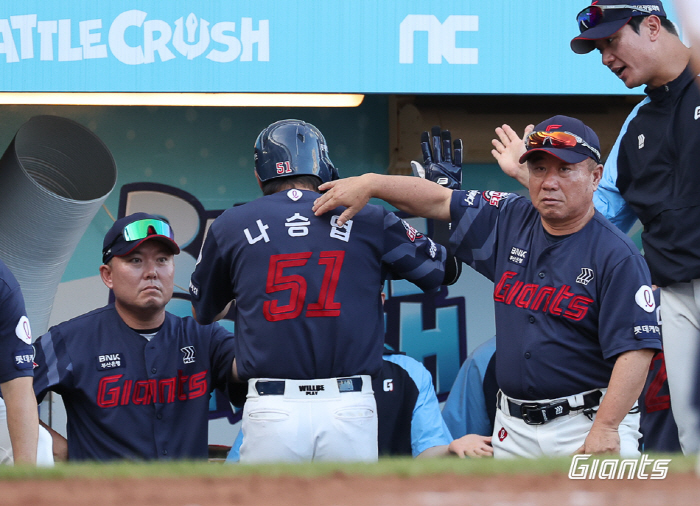 Nakdonggang River The B? Na Seungyeop series! Seven hits  seven RBIs including two home runs 'Fire bat'One Man Show Lotte caught NC after a bloody battle in the 274th minute 'Winning' 