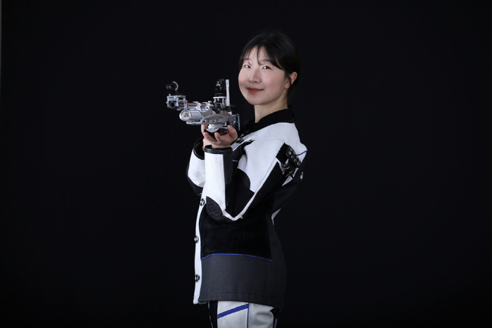 'Sniper for Girls' Ban Hyo-jin goes to the final round of the shooting 女 10m air rifle preliminaries! Geum Bo-hyun is in 9th place 