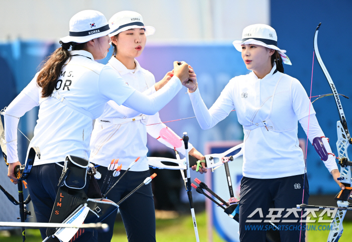 'This is a drama' South Korea's archery team came from behind to beat the Netherlands in a huge upset' to advance to the finals  one win left until the 10th consecutive defeat'!