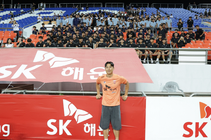 Koo Ja-cheol, who does not shine alone 'Baekrok Star', invites 455 participants to the match against Ulsan