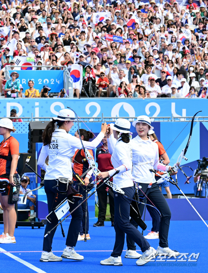 Korean 女 archery won against China after shooting off '10 in a row' 