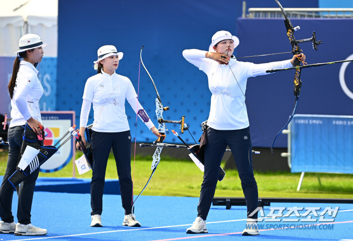 Korean 女 archery won against China after shooting off '10 in a row' 