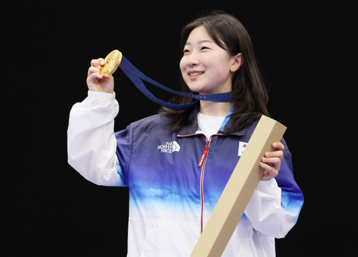  Bang bang! Gold Medal Fururu, Ban Hyo-jin's acceptance speech for a high school girl without fail 'I eat malatang'