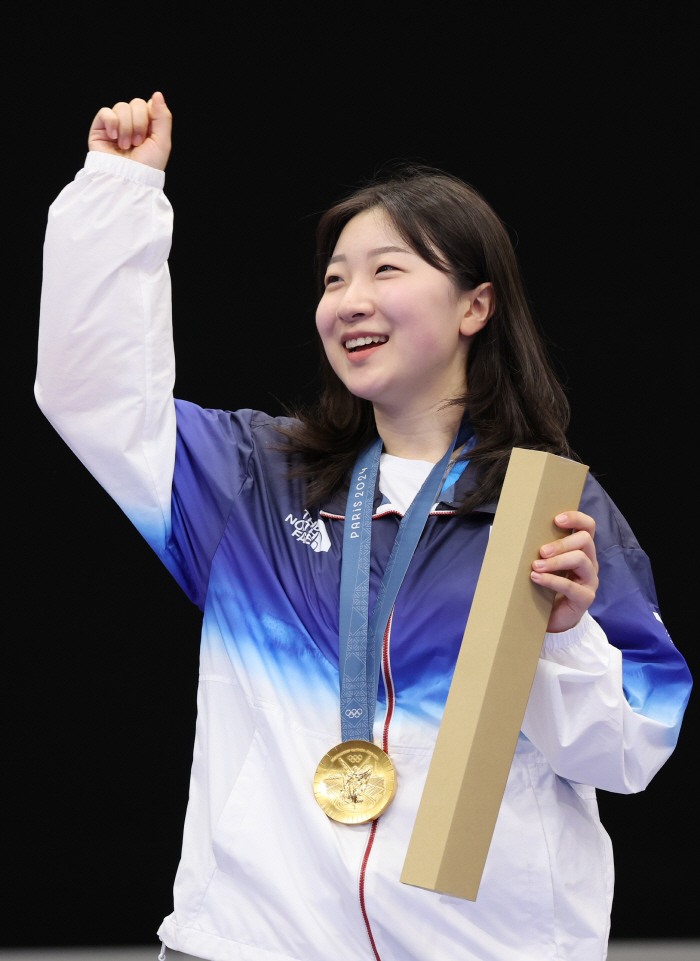  Bang bang! Gold Medal Fururu, Ban Hyo-jin's acceptance speech for a high school girl without fail 'I eat malatang'