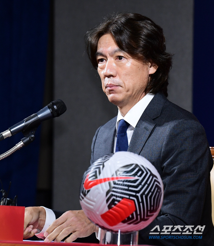  Coach Hong Myung-bo who repeatedly apologized and bowed his head 'The goal is better than the round of 16 at the North-China World Cup, and Son Heung-min as captain' (Full Story)