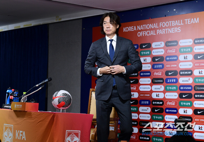  Coach Hong Myung-bo who repeatedly apologized and bowed his head 'The goal is better than the round of 16 at the North-China World Cup, and Son Heung-min as captain' (Full Story)