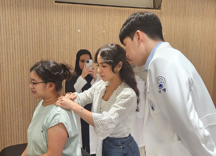 Self-sustaining Oriental Medicine Hospital for Overseas Medical Students 'Medical Academy Internship' Completion