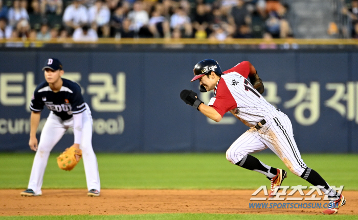 If you say 'running baseball', is it LG? - Subin's 'Hustle Doo' with two tops is right behind... The second half was overwhelmingly first place. 