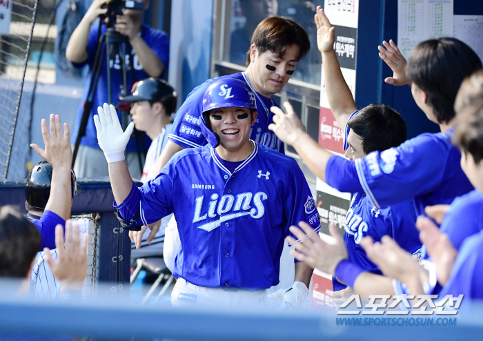 'Jamsil is small, too.' Kang Min-ho, Kim Young-woong, Lee Sung-kyu 3 home runs. Corner 8 innings and 1 run. Samsung, LG come from behind to win 7 to 1. Reapproach Game 2 