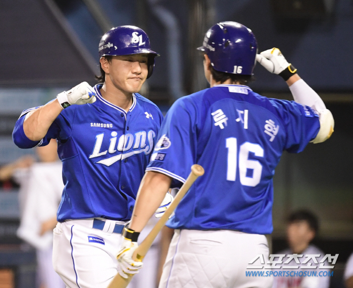 'Jamsil is small, too.' Kang Min-ho, Kim Young-woong, Lee Sung-kyu 3 home runs. Corner 8 innings and 1 run. Samsung, LG come from behind to win 7 to 1. Reapproach Game 2 