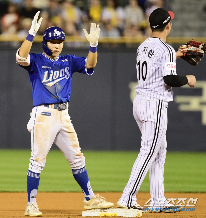 'Jamsil is small, too.' Kang Min-ho, Kim Young-woong, Lee Sung-kyu 3 home runs. Corner 8 innings and 1 run. Samsung, LG come from behind to win 7 to 1. Reapproach Game 2 