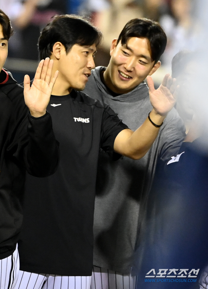 Kim Jin-sung, who apologized for his SNS post, will return to the Lotte match on the 2nd. The last tip of the rant 'Everyone lives with it. The important thing is humility and consideration'