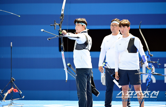 Lee Woo-suk scored 10 points for all six shots in the final, and the gold medal for the Paris Olympics was 'Destiny'