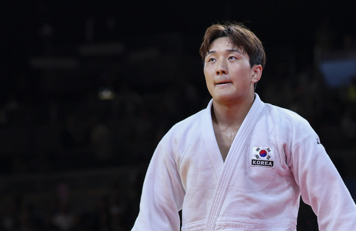 ''Lightning Man' Lee Jun-hwan, Judo Men's 81kg Round of 32 Round of 32'Half Victory' 