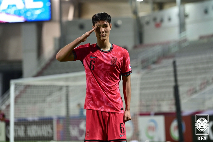 '21-year-old military-pil scammer'Lee Young-joon joins the ranks of European leagues → Until 2028 when he joined Grashofer