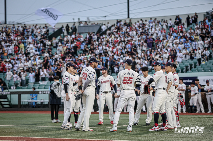 'Revealing the winning song of the cheering song contest → Kim Hee-jin's first pitch' Lotte hosts the second 'Dream of Ground' series this year