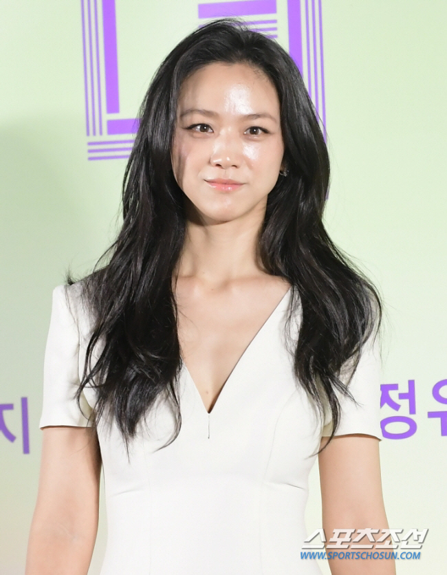 Tang Wei dismisses the agency 'Don't believe fake news'