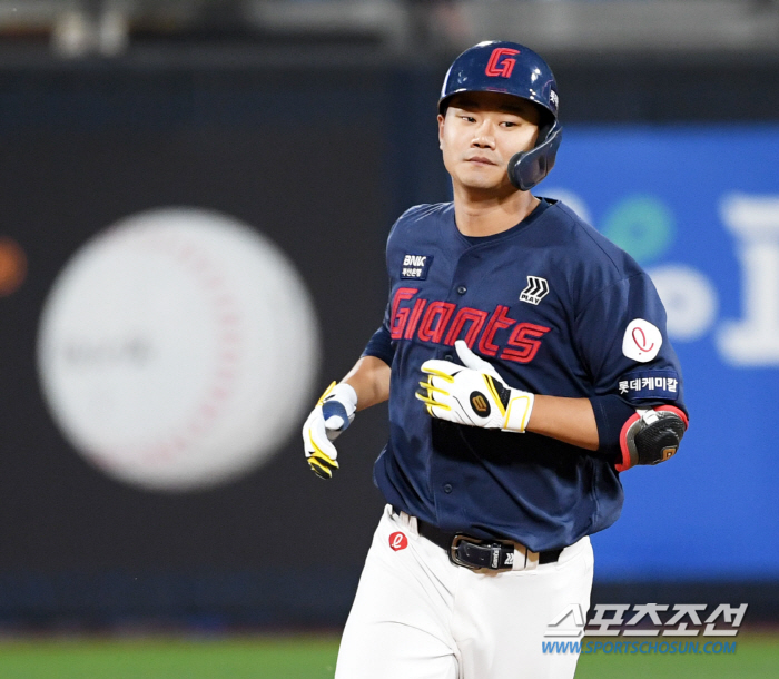 'Where's the lucky dog?' Lotte. Excluding Son Ho-young's lineup. 'Yoon Sung-bin?' There is no limit to the number of pitches' 