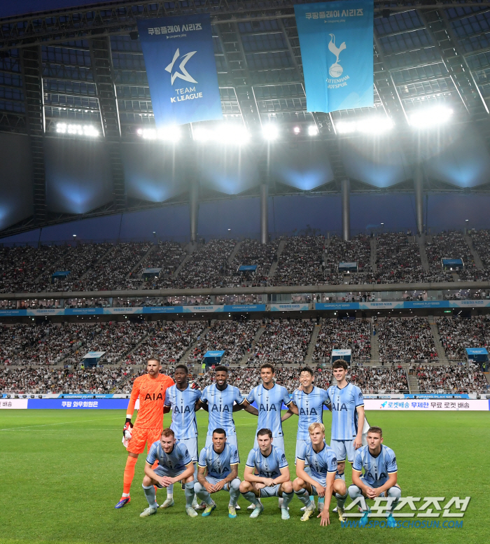 Shin Young-rok, PK-Yu Yeon-soo, GK with a big smile, and Tottenham players lined up and clap 'Respect'