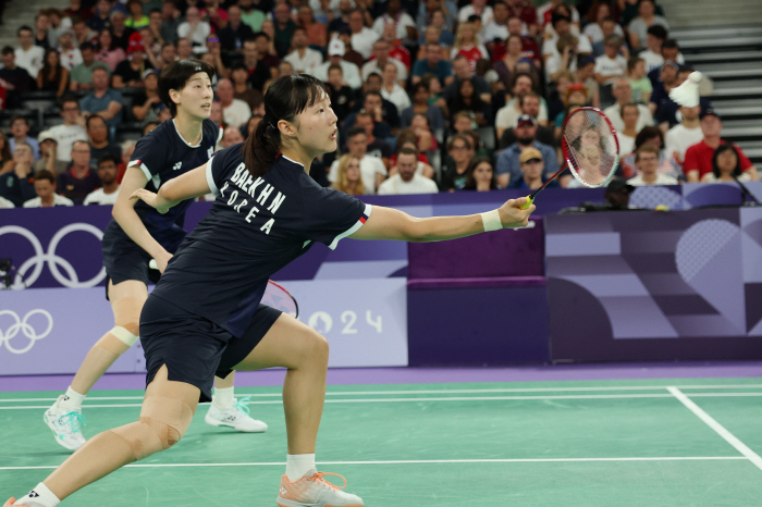 Even Lee So-hee and Baek Ha-na failed to win a badminton women's doubles medal as they failed to win the quarterfinals. 