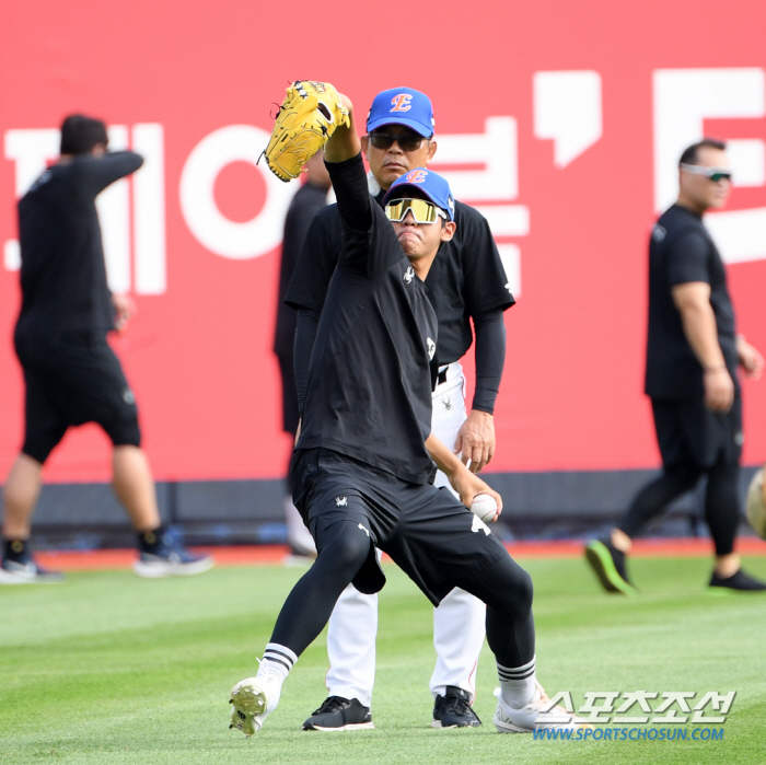 'Good, you're doing well' The atmosphere of Hanwha training is the best for 5 consecutive wins...Manager Kim Kyung-moon praised the players indefinitely