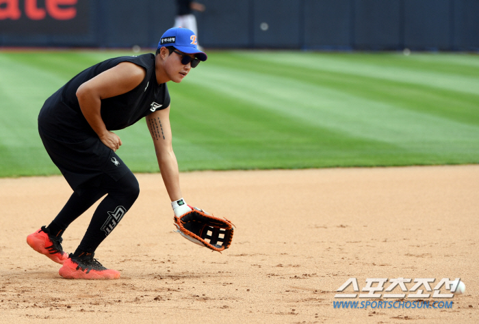 'Good, you're doing well' The atmosphere of Hanwha training is the best for 5 consecutive wins...Manager Kim Kyung-moon praised the players indefinitely