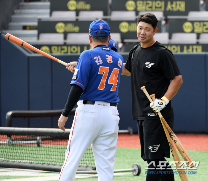 'Good, you're doing well' The atmosphere of Hanwha training is the best for 5 consecutive wins...Manager Kim Kyung-moon praised the players indefinitely