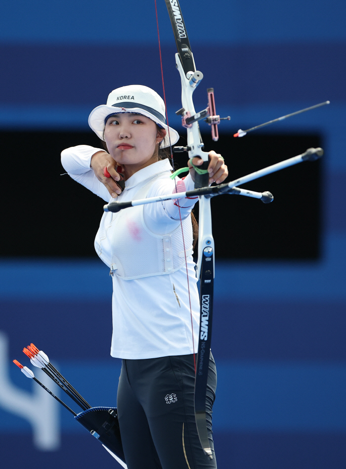 'I didn't call home' Team event 金 Lee Woo-seok and Nam Soo-hyun ' advance to the round of 16' and individual archery event 'Sungho Middle School'