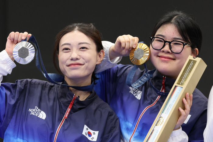  The world collapsed at Kim Ye-ji's shot 'Coolness in the world' Celebs - influencer - Praise from foreign body, why did Kim Ye-ji become a Paris Olympic icon'