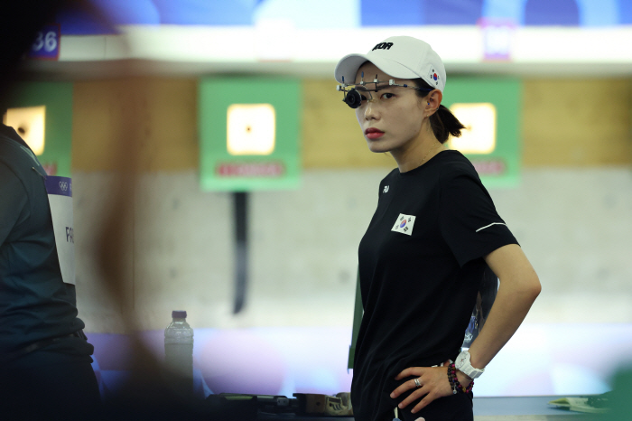  The world collapsed at Kim Ye-ji's shot 'Coolness in the world' Celebs - influencer - Praise from foreign body, why did Kim Ye-ji become a Paris Olympic icon'