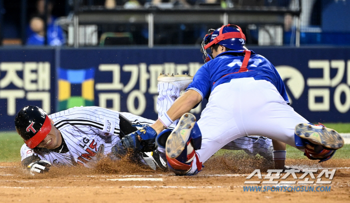 'We made a bet in August, but we lost on the first day...' The winning series against Samsung and LG without allowing four hits and two RBIs for the prospective Sangmu  Baek Jung-hyun 6.2 innings. It's the 2nd game again. 