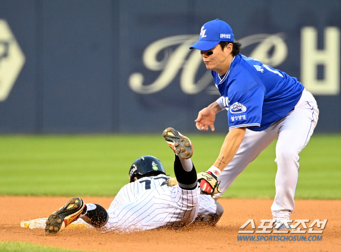 'We made a bet in August, but we lost on the first day...' The winning series against Samsung and LG without allowing four hits and two RBIs for the prospective Sangmu  Baek Jung-hyun 6.2 innings. It's the 2nd game again. 