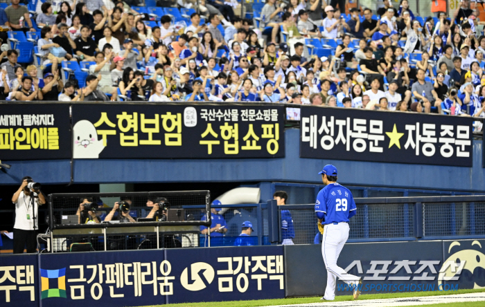 'We made a bet in August, but we lost on the first day...' The winning series against Samsung and LG without allowing four hits and two RBIs for the prospective Sangmu  Baek Jung-hyun 6.2 innings. It's the 2nd game again. 