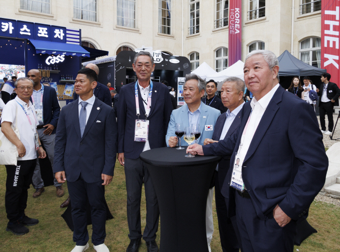 Chairman Lee Ki-heung'The reason for exceeding the medal goal in Paris is that the team work X atmosphere...No one knows how far we'll go.'