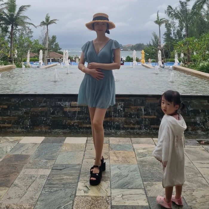 Doctor ♥'Lee Jung-hyun,'Second prenatal education  First daughter parenting' At the same time 'Kindergarten vacation, safari'