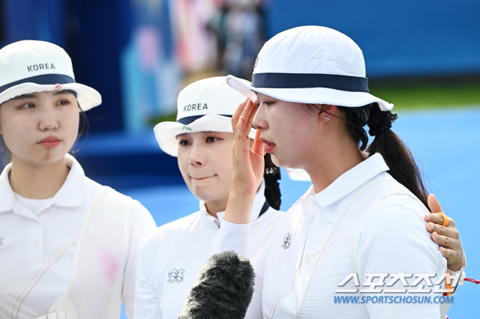  Kim Woo-jin and Lim Ji-hyun passed the round of 16 shoot-off. a series of shoot-offs. There is a secret hidden in the Taegeuk courtiers.