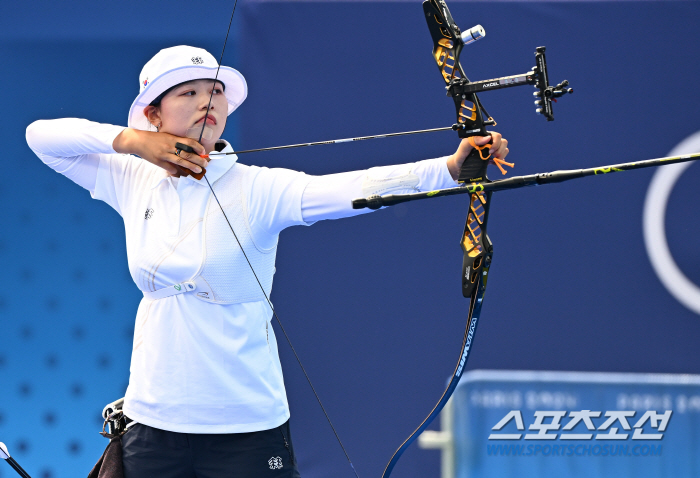 Perfect game, 女 archery individual event ace Lim Si-hyun, round 64 and round 32 perfect game