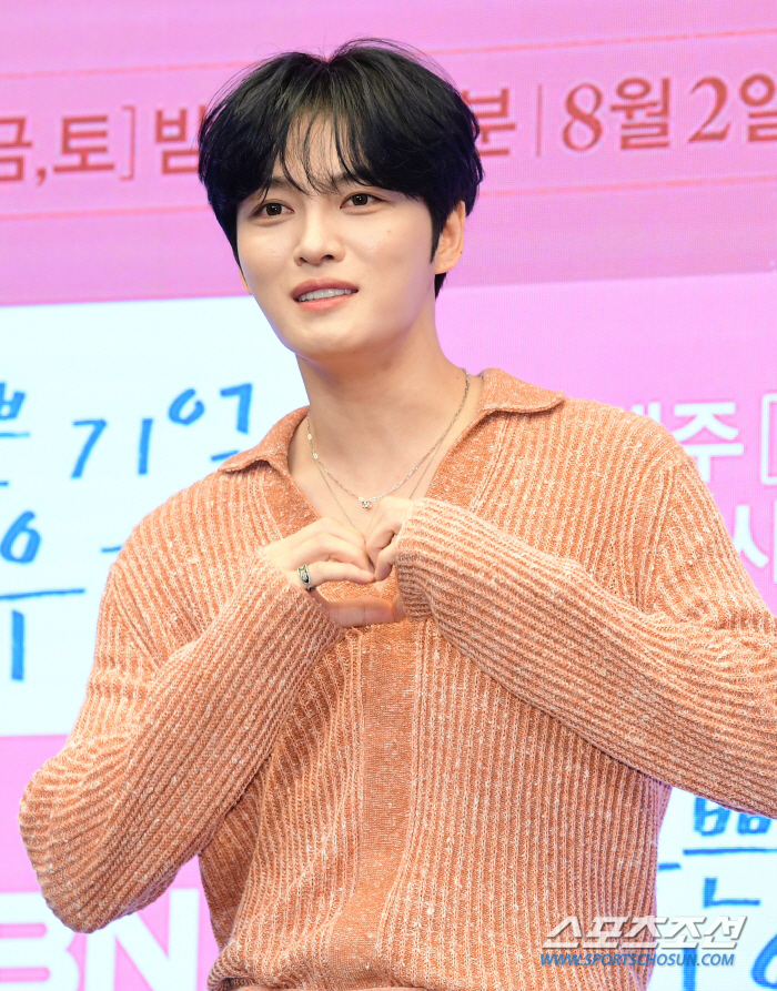  Kim Jaejoong 'Greetings that capture women's hearts'