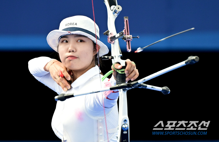 ''Golden Youngest' goes to the final until Nam Soo-hyun, and there's a final clash with Shim Ji-hyun...Korea's 女 Archery Secured Personal Money, Silver!