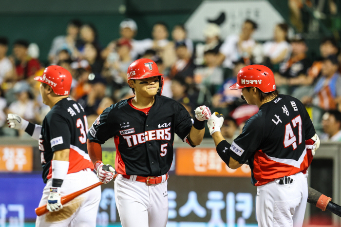 KIA's losing streak ended with Kim Do-young's home run 'Yang Hyun-jong QS' KIA prevented Hanwha from winning eight consecutive games 