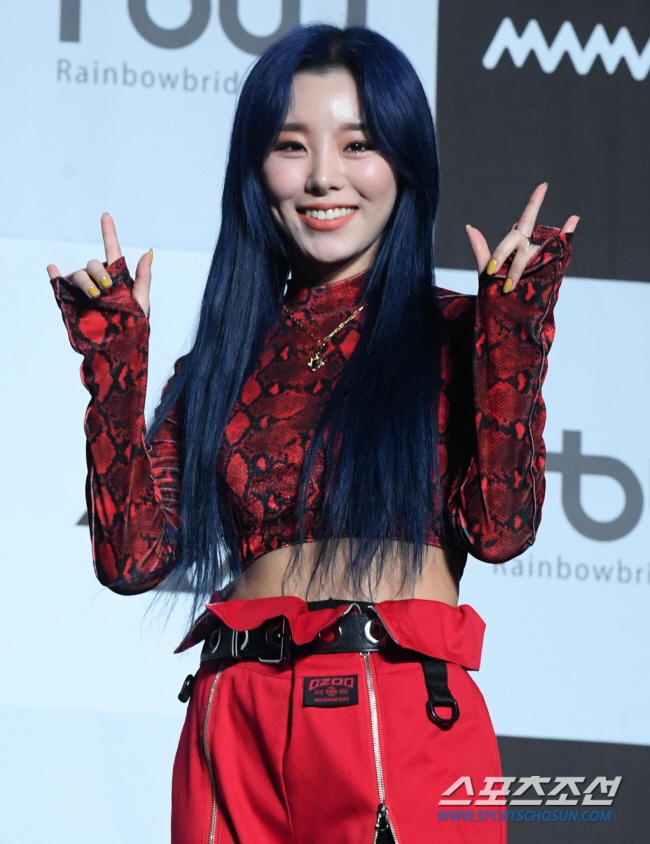  Mamamoo's Whee In Leaves The Live Label'I'll Cheer for Future Activities' (Full Story)