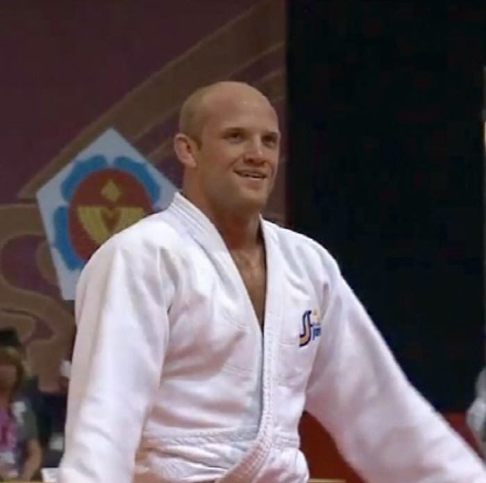  Judo athlete who looks like Hollywood star Jason Stadeem is the Swedish national team?