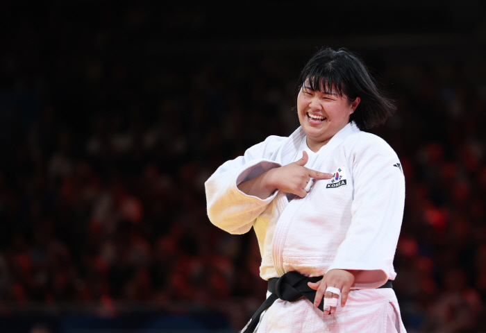 'A valuable medal for the first time in 24 years in South Korea'Kim Ha-yoon did it, overcame the reversal of the judgment'Yudo 女's bronze medal'