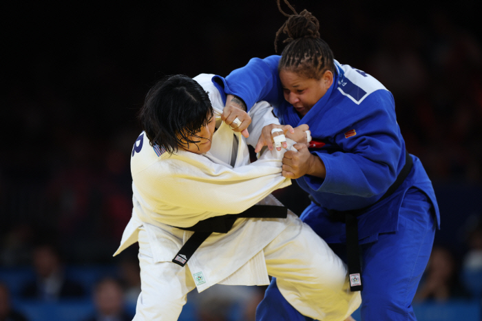 'A valuable medal for the first time in 24 years in South Korea'Kim Ha-yoon did it, overcame the reversal of the judgment'Yudo 女's bronze medal'