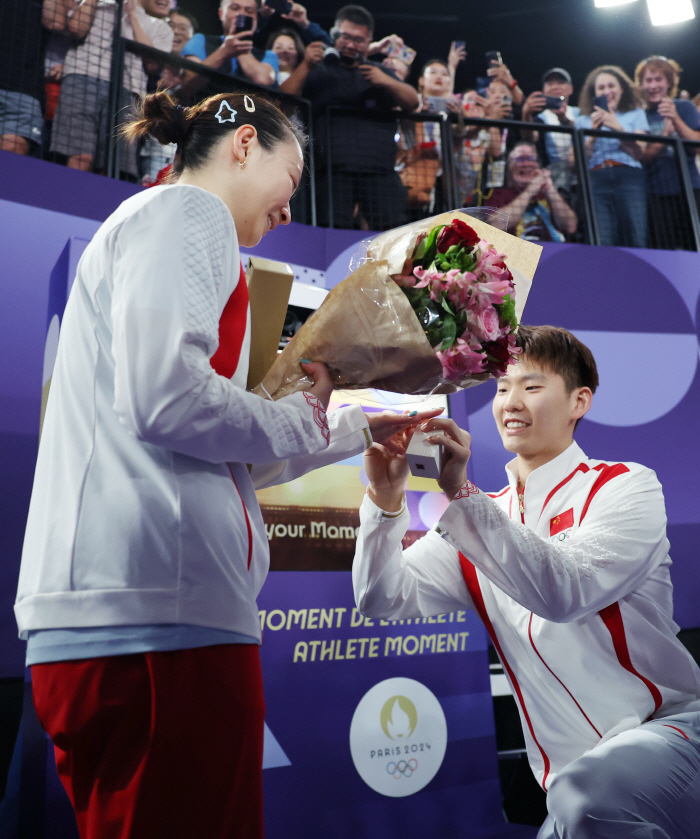  A 'surprise proposal' at the gold medal scene. There was a partner in the world who was already married