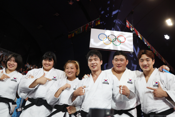 'A hole in weight class' South Korea is on the verge of collapse, and hopes to revive with five medals of emotion 